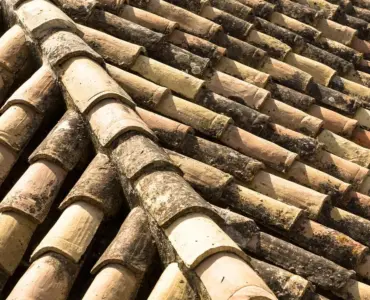 Hvad koster tegltag? Få styr på priser, levetid og skjulte omkostninger