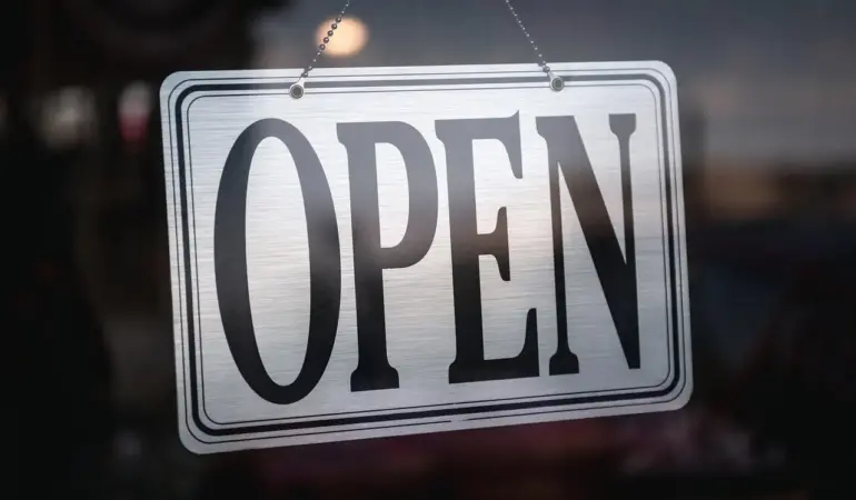 Hvilken virksomhedstype er JYSK? Bag facaden på Danmarks globale møbelimperium