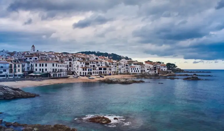 Hvordan holder man en budgetvenlig tapasaften?