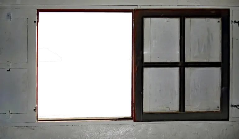 Hvordan retter jeg en skæv vinduesramme i træ?