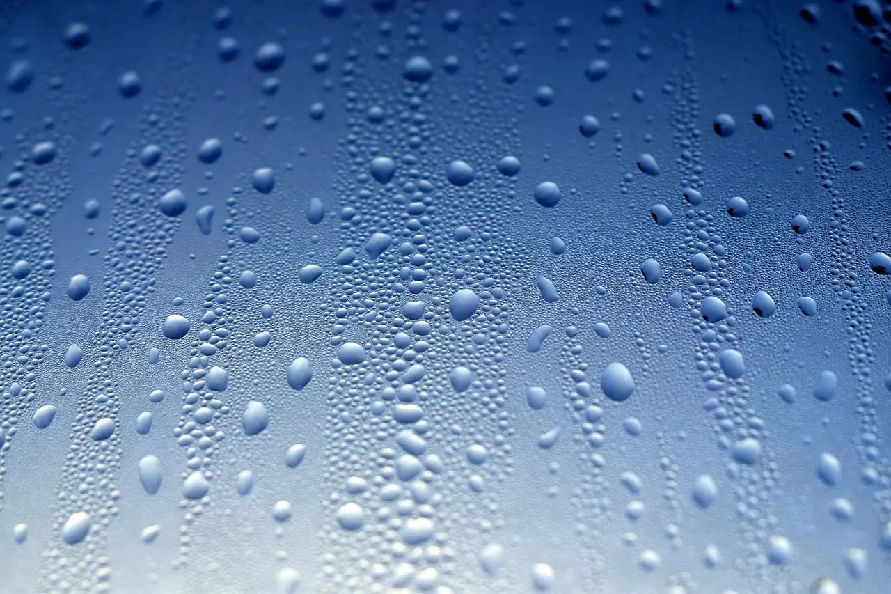 Hvordan stopper jeg kondens på ruderne i parcelhuset?