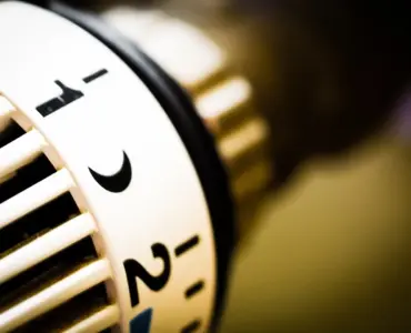 Sådan skifter du termostathovedet på radiatoren