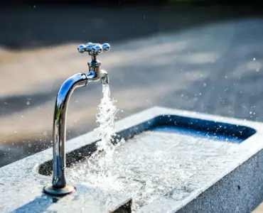 Sådan udskifter du en utæt pakning i et blandingsbatteri