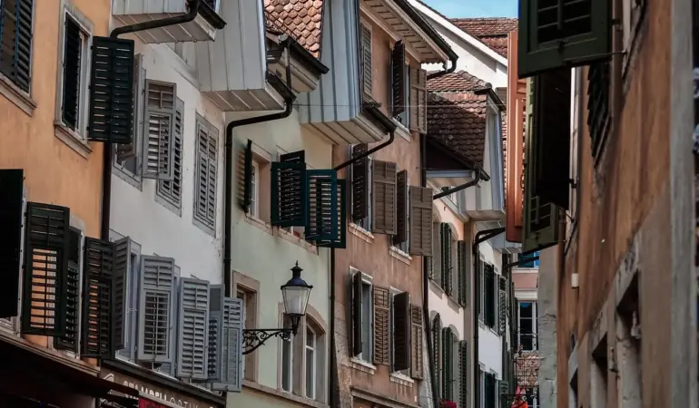 Vinduesudskiftning i bevaringsværdigt hus: regler og U-værdier